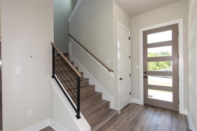 Photo - 2804 Lawrence Dr