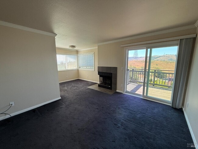 Photo - 310 Spyglass Pkwy