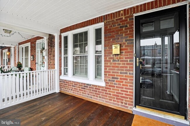 Photo - 118 N Peyton St