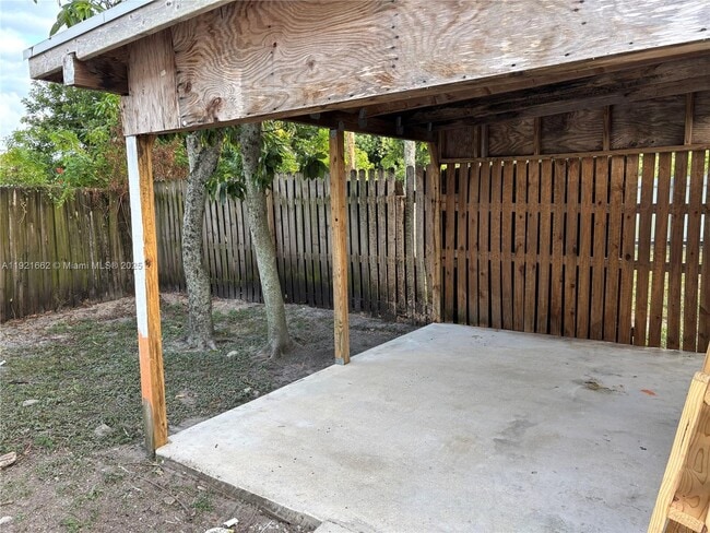 Photo - 610 E Campus Cir Unit 3