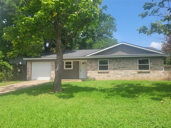 Building Photo - 14421 Horseshoe Trail Rental