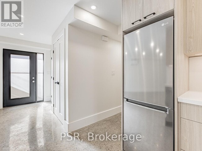 Photo - 33 Parkway Ave