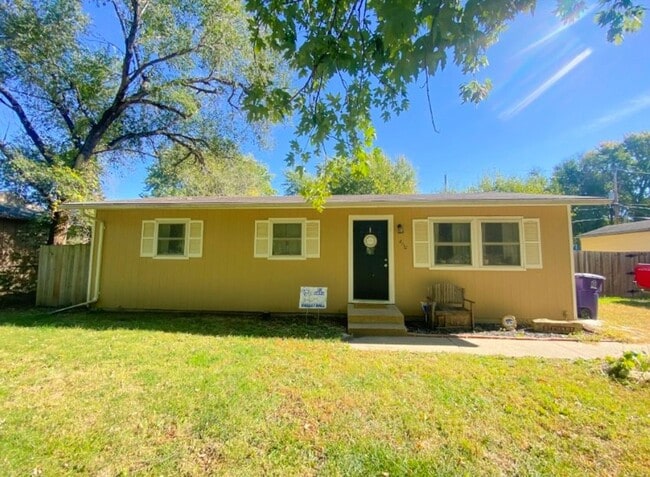 Building Photo - Italian Estates Property Management