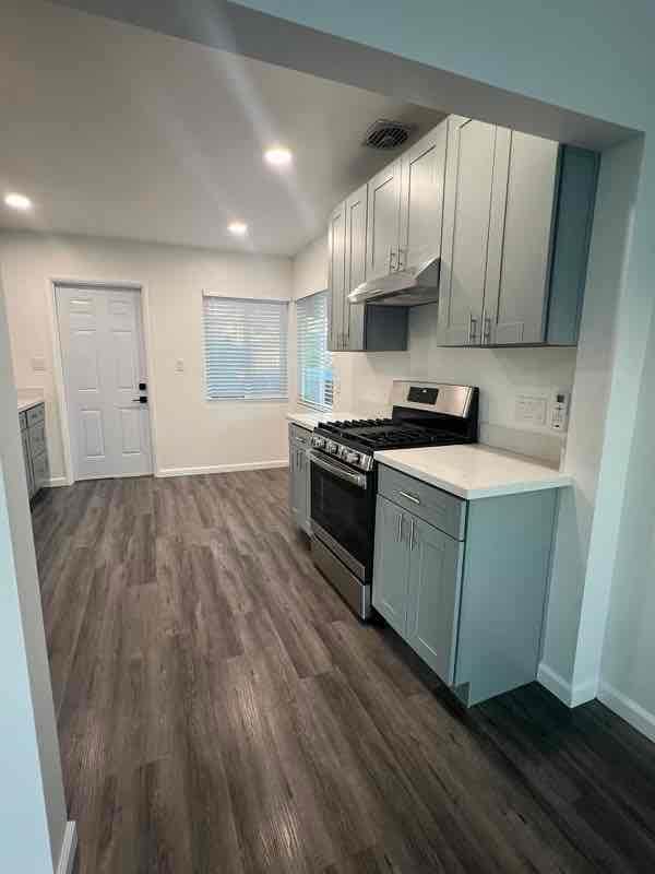 Photo - 7097 Central Ave