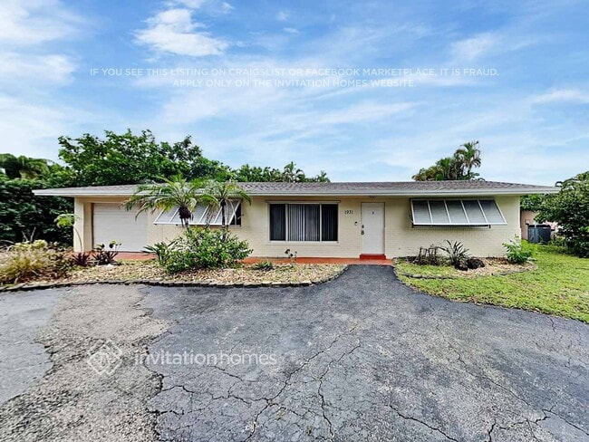 Building Photo - 1931 NE 43rd Ct Rental