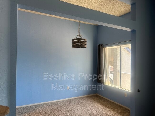 Photo - 1331 W Baseline Rd