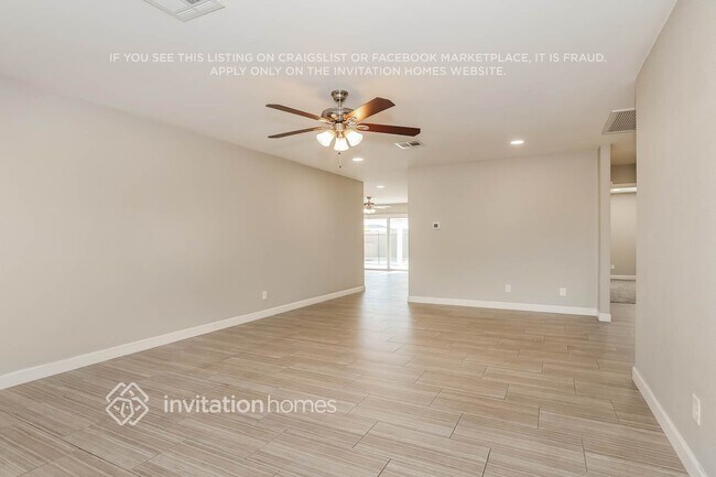 Photo - 2461 E Manhatton Dr