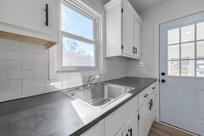 Photo - 4924 Greenwood St