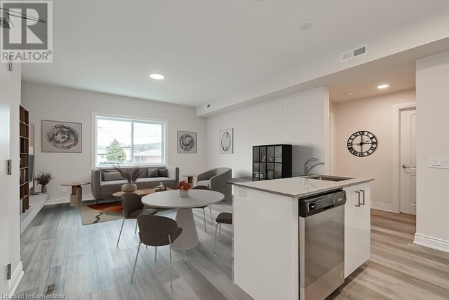 Photo - 259 King St E Unité 3A