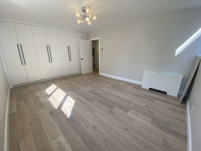 Photo - Amazing 2 bed 2 bath in Brookline