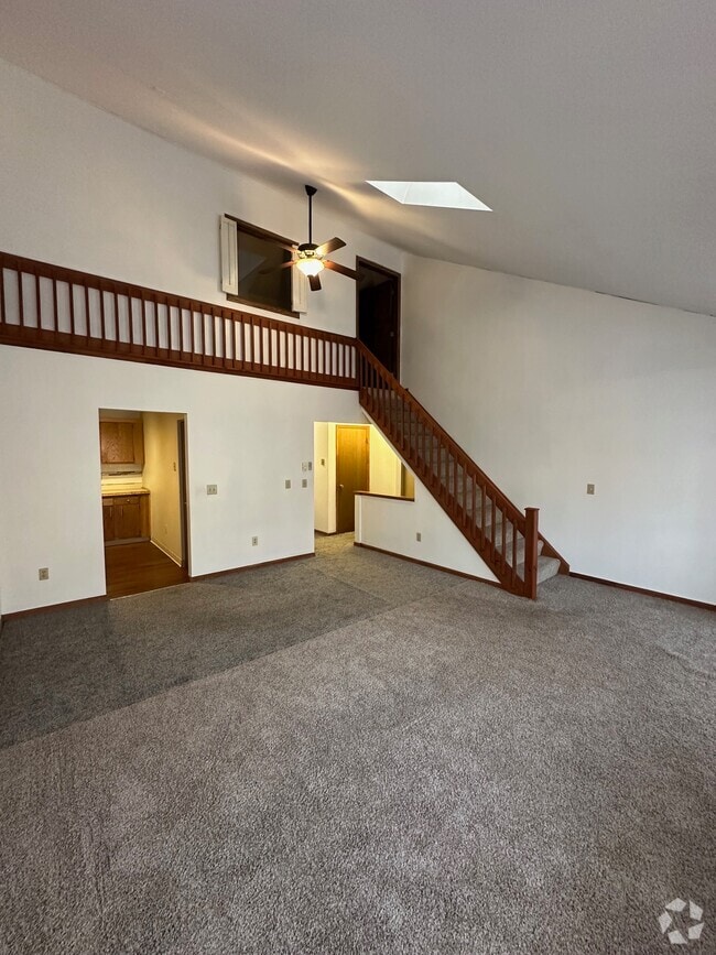 Building Photo - 8 Myrtle Ave Unit 2 Rental