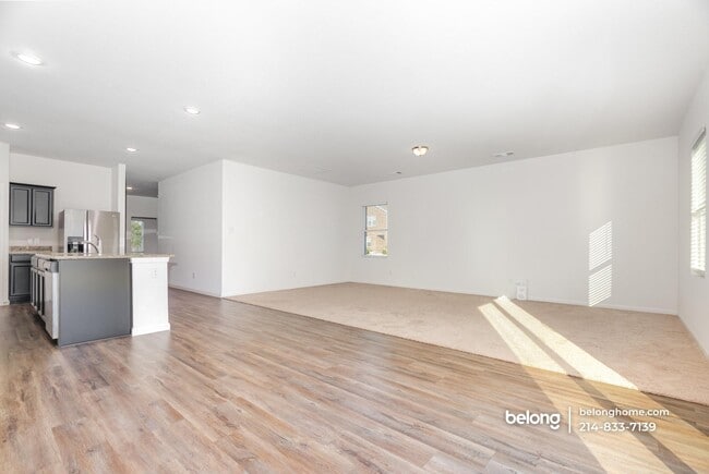 Photo - 706 Windsor Ct