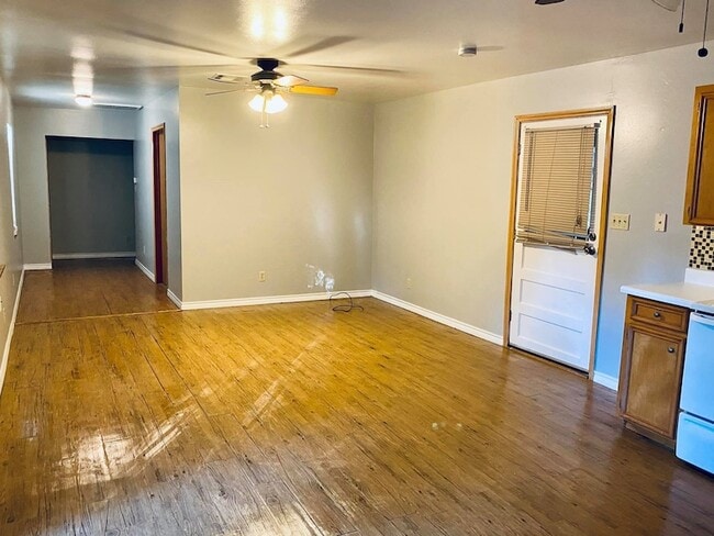 Photo - 460 County Rd 2212