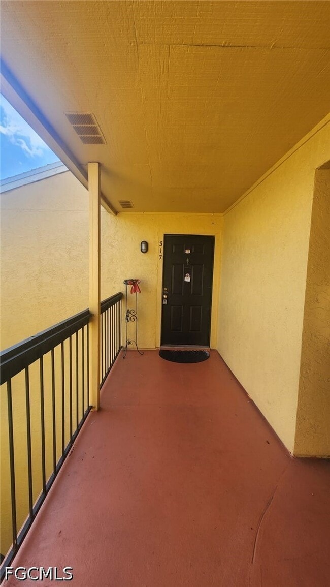 Building Photo - 2845 Winkler Ave Unit 317