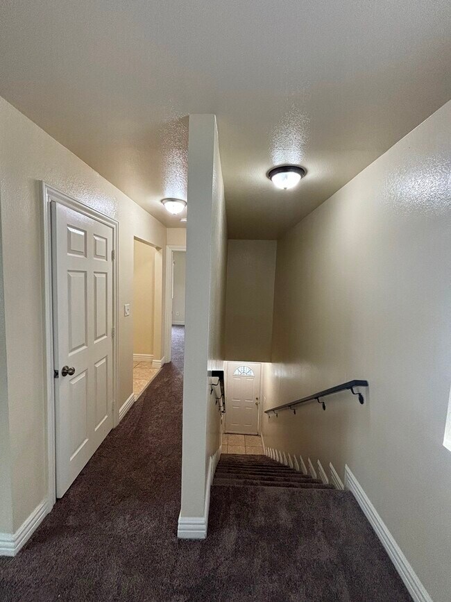 Photo - 1602 E 92nd St