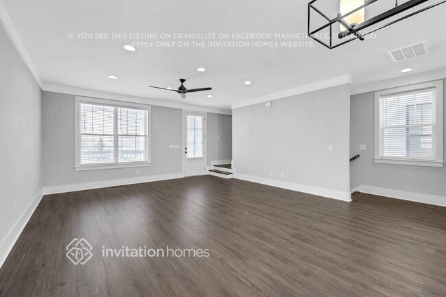 Photo - 647 Vernon Ave