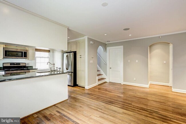 Photo - 4350 River Rd NW