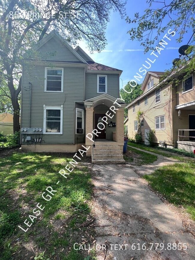 Photo - Spacious One Bedroom Apartment! Unit 4