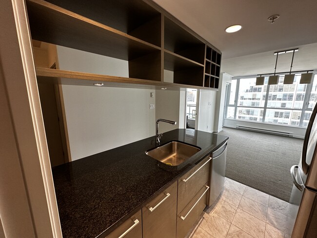 Photo - 1701-833 Seymour Street Unit 1701