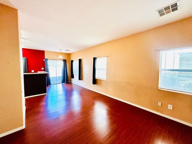 Photo - 2-BDRM, 2.5-bath Dual primary suites