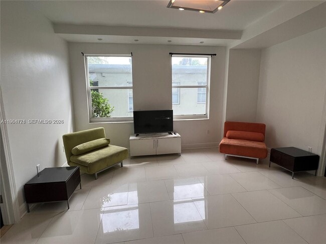 Photo - 1342 Drexel Ave Unit 202