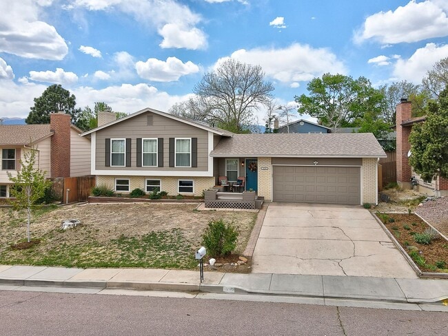 Building Photo - 5150 Saddle Dr