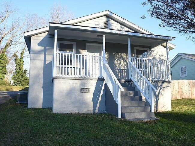 Photo - 10 Link St