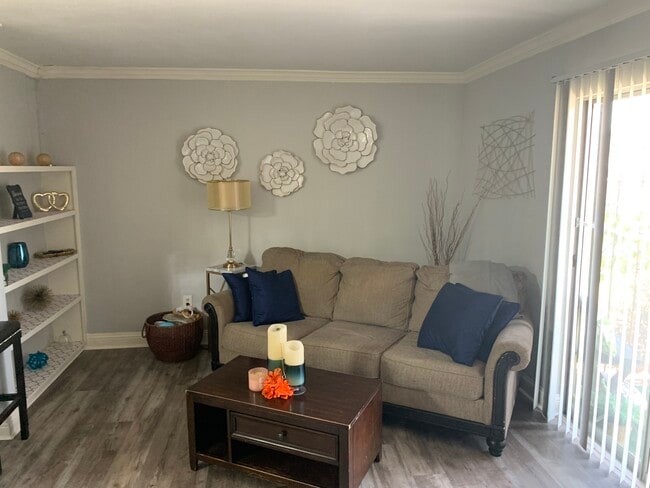 3770 Lovers Wood Ln Unit 1001