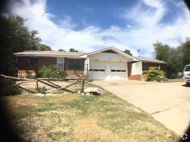Building Photo - 101 Ranchero Rd Rental