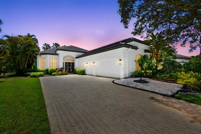 Building Photo - 6778 Oakmont Way Rental