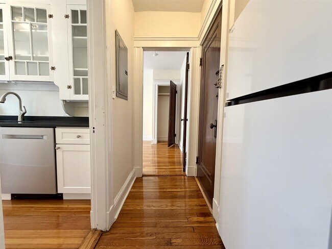Photo - 15 Ellery St Unit 2