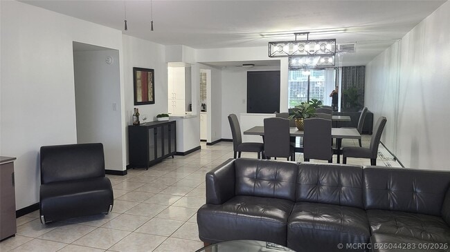 Photo - 2500 Parkview Dr Unit 802
