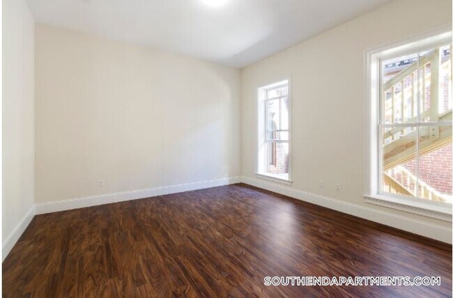 Photo - 1902 Washington St Unit 4