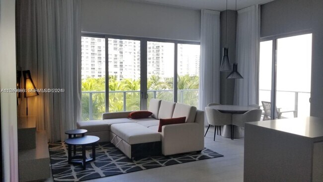 Building Photo - 4010 S Ocean Dr Unit R301