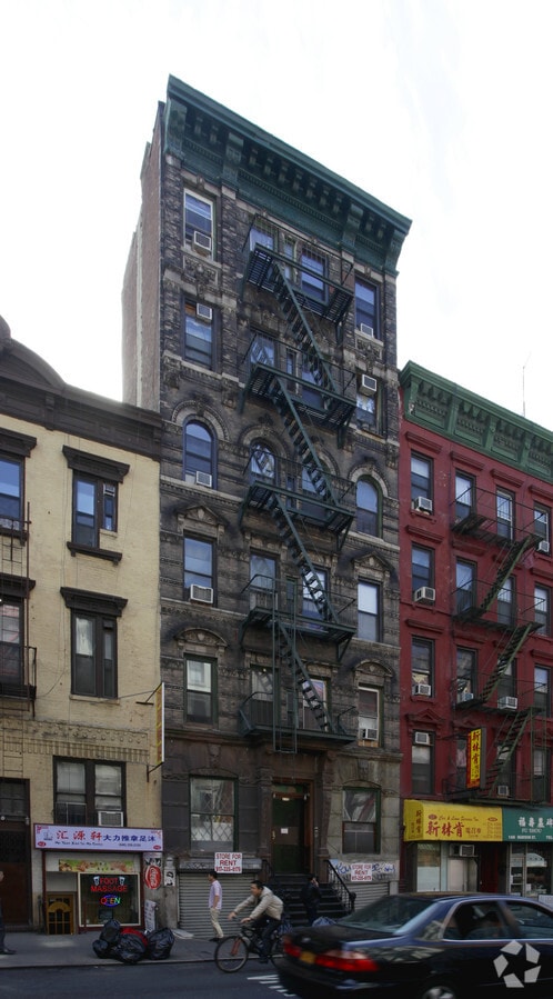 110 Madison Street - 110  Madison Street Apartments