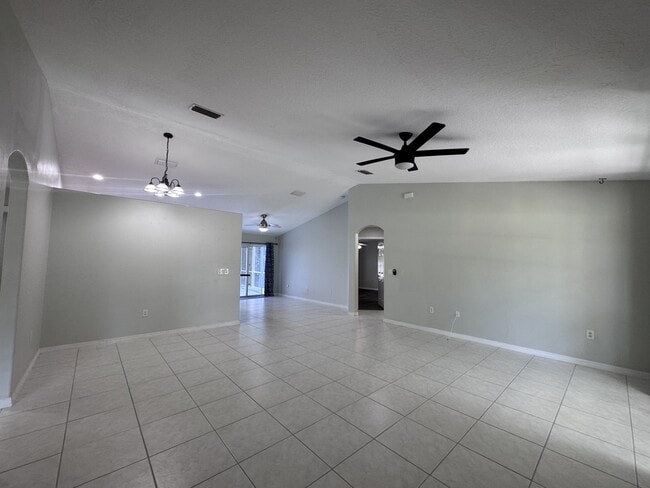 Photo - 4128 Corydon Ave