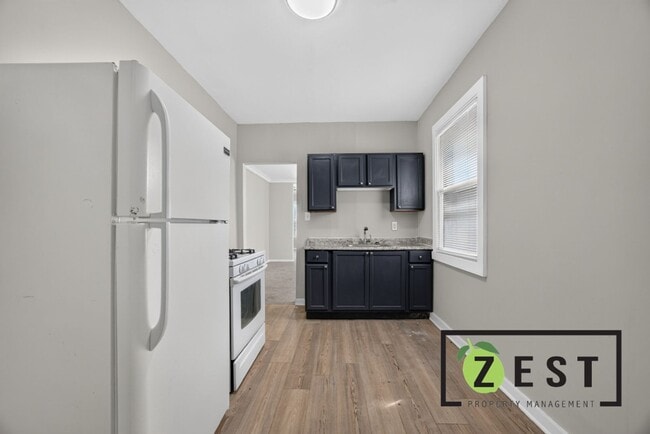Photo - OPEN HOUSE- 7/23! 6PM-630PM! Unit 643 Navahoe Lower