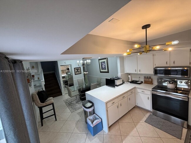 Photo - 1569 Shaker Cir