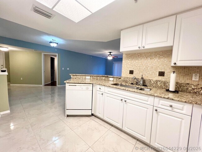 Photo - 1100 Crestwood Ct S Unit 1103