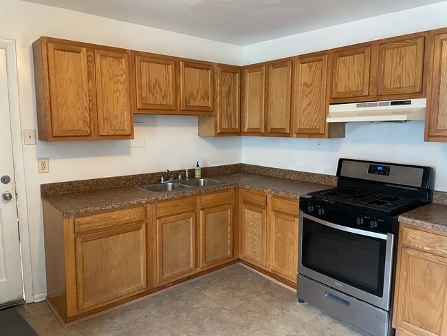 Photo - 1230 Mandeville St Unit B