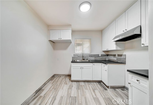 Photo - 14233 Sylvan St