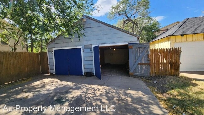 Photo - 2108 S Van Buren St