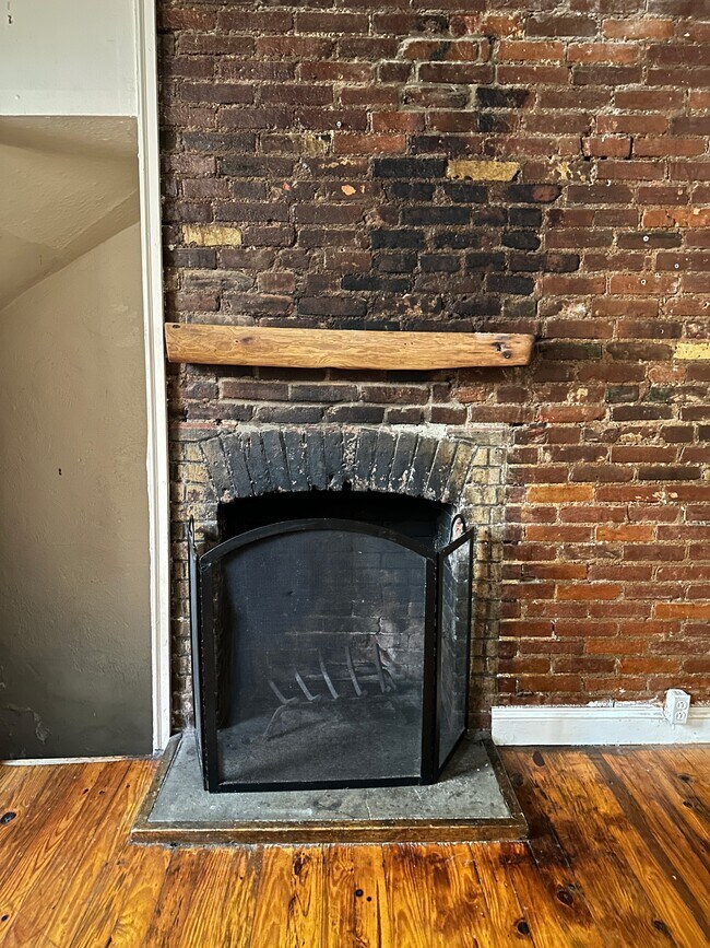 Photo - 623 American#F