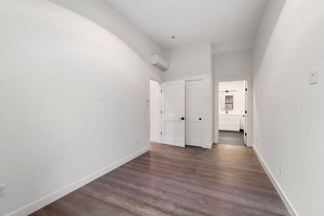 Photo - 217 Essex St Unidad 302