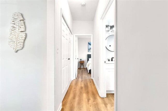 Photo - 56 Holly Rd NW