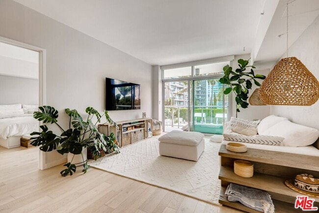 Photo - 13700 Marina Pointe Dr Unit 531