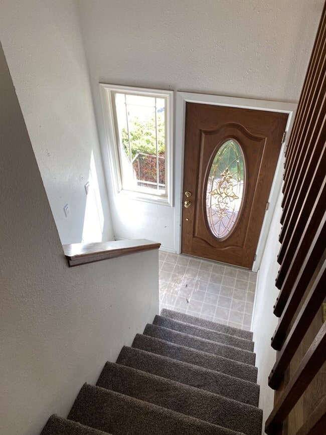 Photo - STUDENTS WELCOME! 4 Bed 3 Bath Home in West Ft Collins w/ Garage and Fenced Yard - Lawn Care Incl...