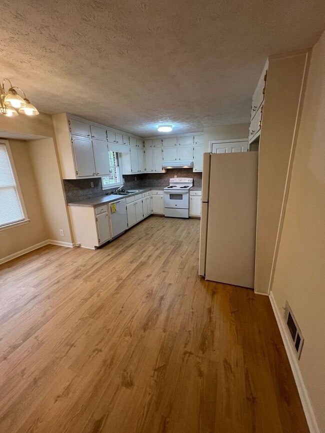 Photo - Charming 3 Bedroom, 2 Bath Split-Level Ran...