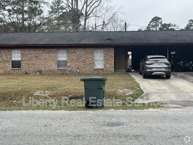 Building Photo - 989 Live Oak Dr Rental