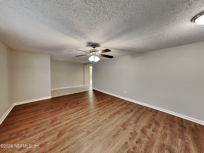 Photo - 1111 North St